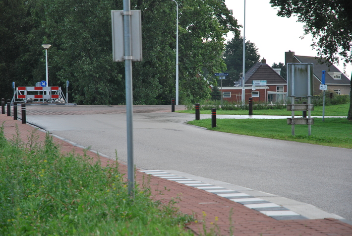 Kruispunt met afzetting